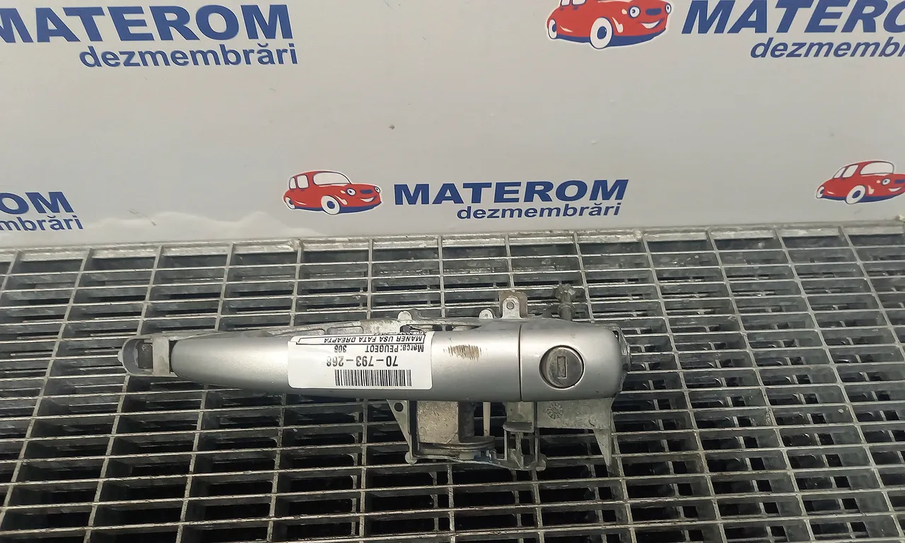 MANER USA FATA DREAPTA PEUGEOT 308 I 2007-2016