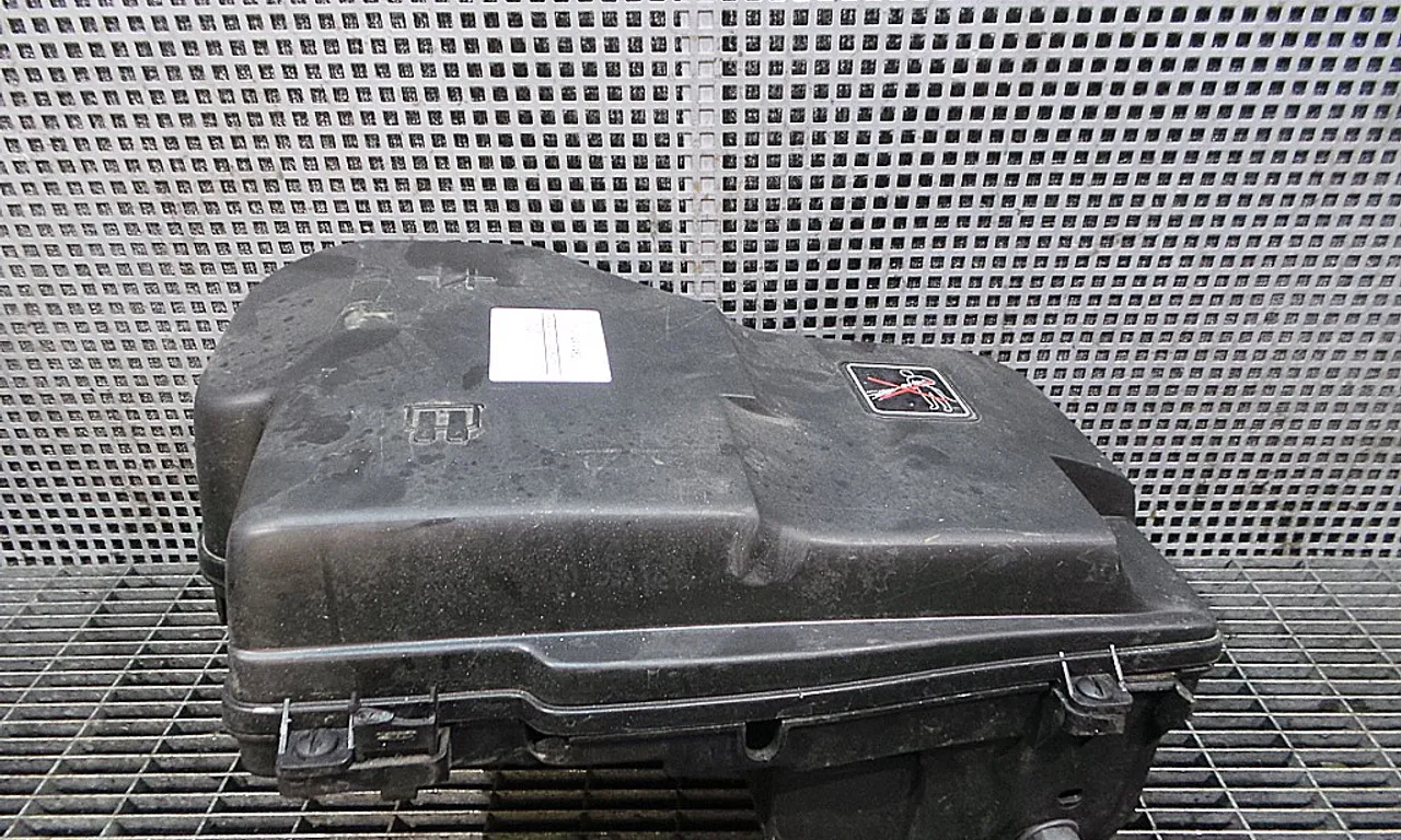 CARCASA TABLOU SIGURANTE PEUGEOT 407 2004-2011