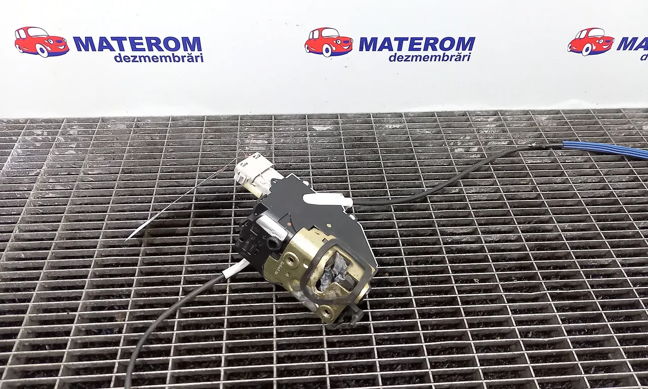 INCUIETOARE USA SPATE DREAPTA PEUGEOT 407 SW 2004-2011