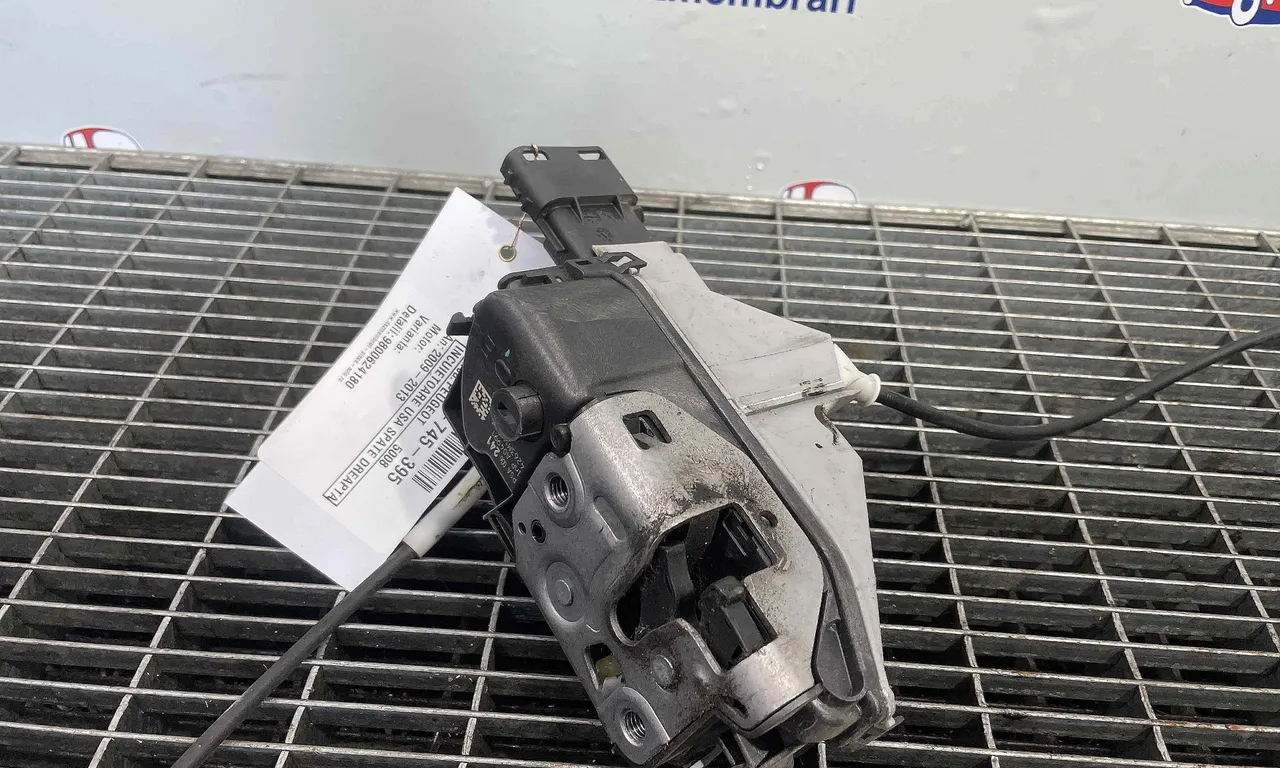 INCUIETOARE USA SPATE DREAPTA PEUGEOT 5008 2009-2017