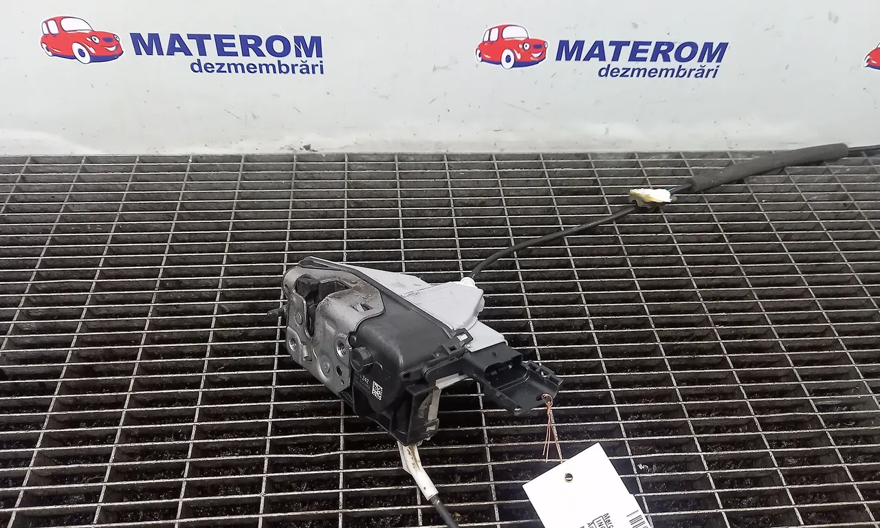 INCUIETOARE USA SPATE STANGA PEUGEOT 5008 2009-2017
