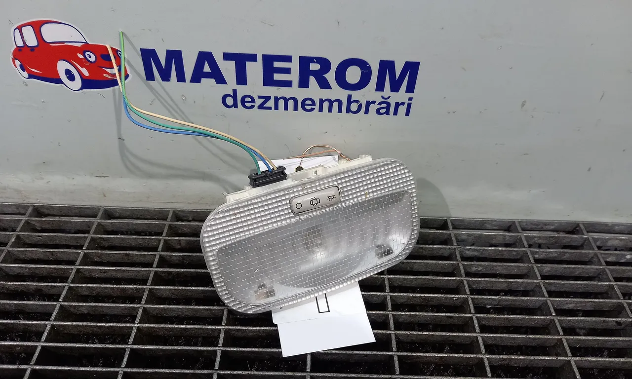 LAMPA PLAFONIERA PEUGEOT 5008 2009-2017