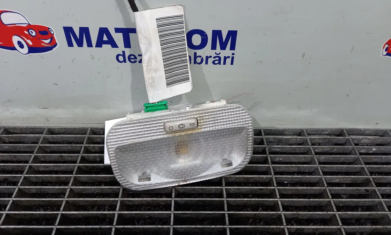 LAMPA PLAFONIERA PEUGEOT 5008 2009-2017