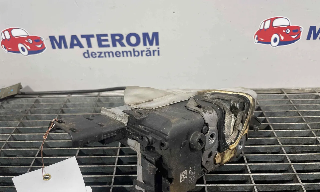 INCUIETOARE USA FATA DREAPTA PEUGEOT 508 I 2010-2018