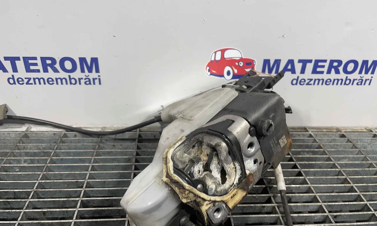 INCUIETOARE USA FATA STANGA PEUGEOT 508 I 2010-2018