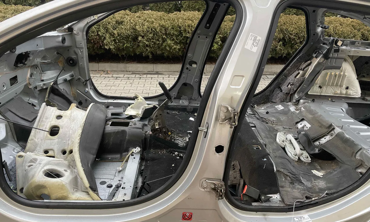 STALP MIJLOC STANGA PEUGEOT 508 I 2010-2018
