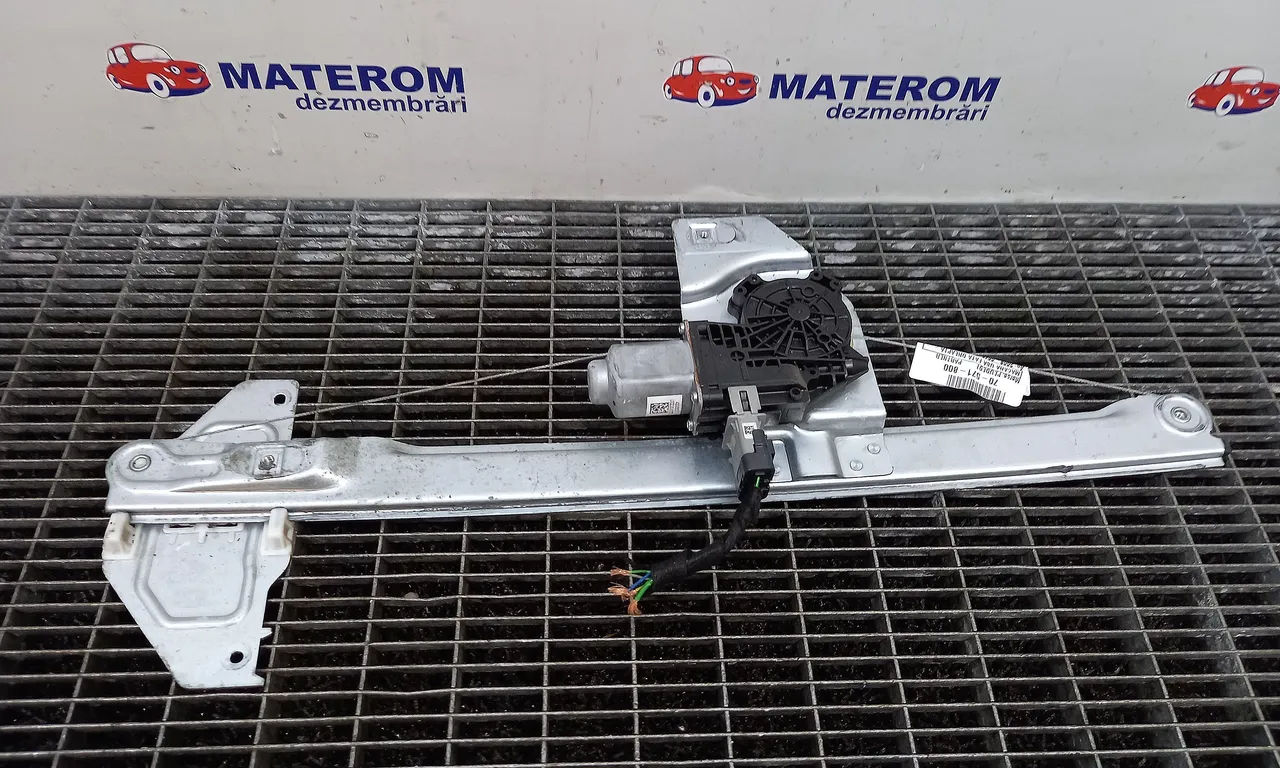 MACARA USA FATA DREAPTA PEUGEOT PARTNER 2008-2012