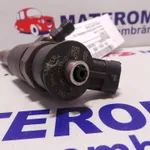INJECTOR PEUGEOT PARTNER 1.6 HDI 2008-2012 oe-445110340, vedere laterala