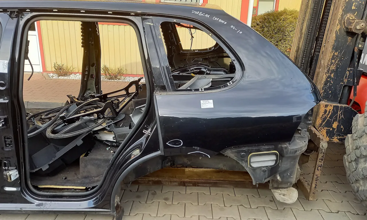 ARIPA SPATE STANGA PORSCHE CAYENNE 2002-2010