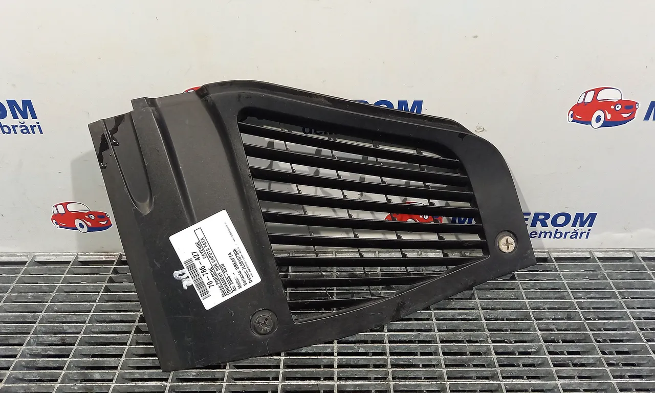 ORNAMENT SUB CAPOTA FATA PORSCHE CAYENNE 2002-2010