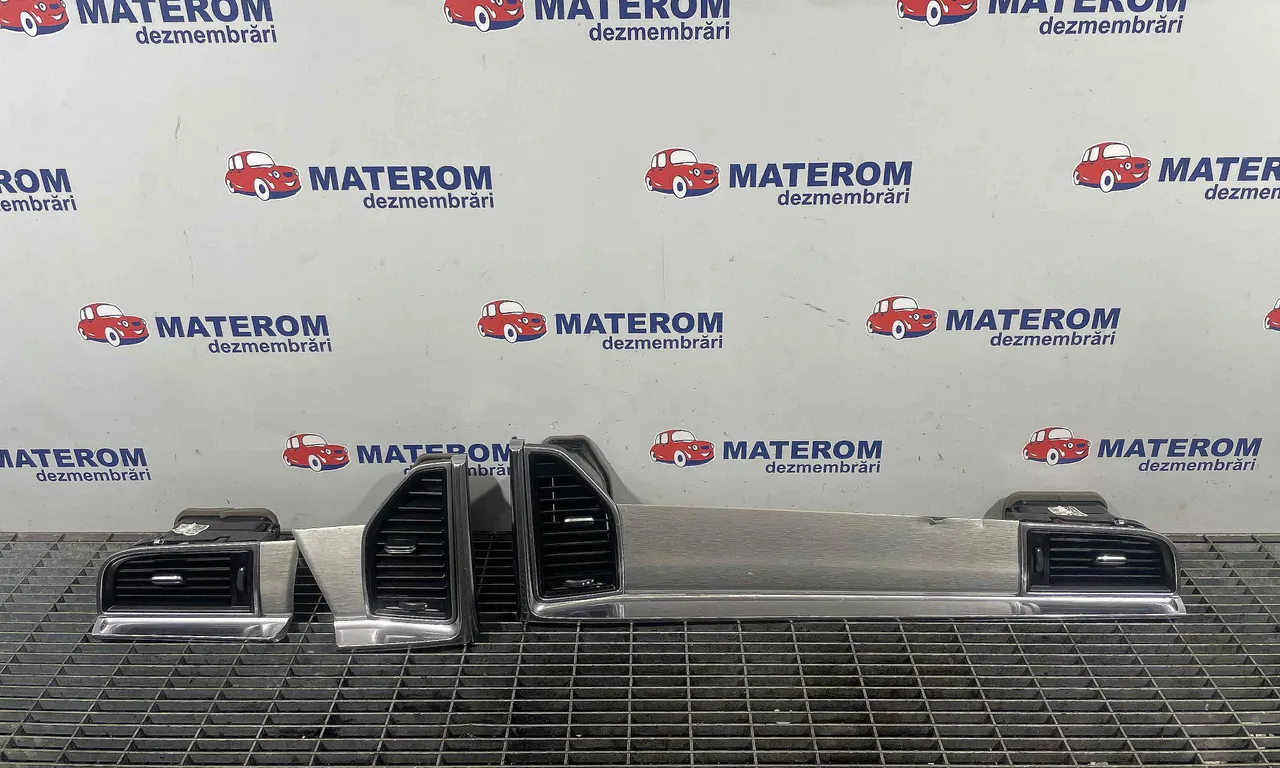 GRILA BORD PORSCHE MACAN 2014-2018