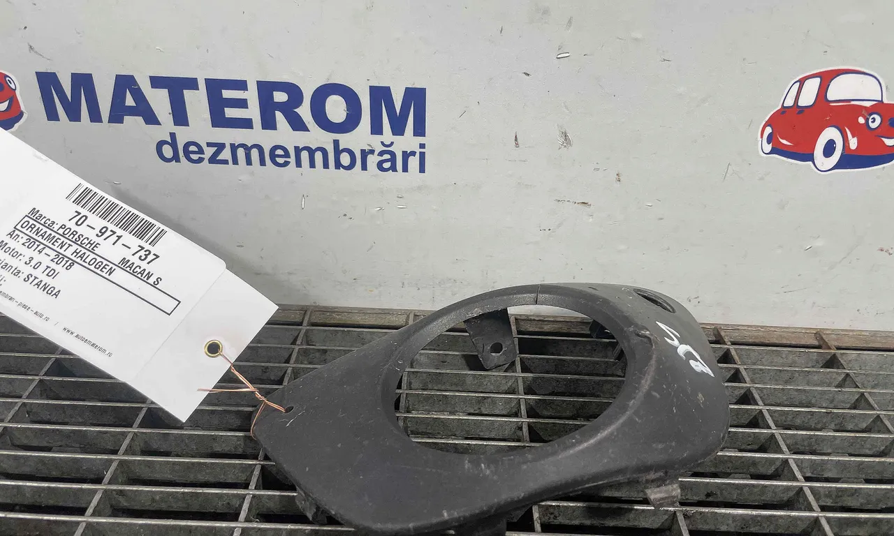 ORNAMENT HALOGEN PORSCHE MACAN 2014-2018