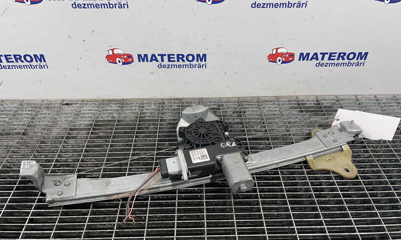 MACARA USA FATA DREAPTA RENAULT CAPTUR I 2013-2016