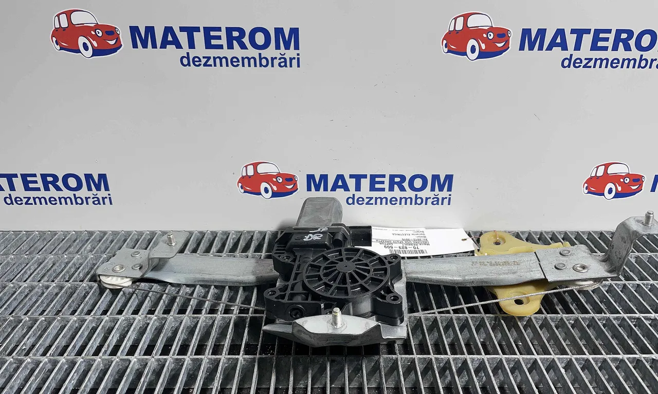 MACARA USA SPATE DREAPTA RENAULT CAPTUR I 2013-2016