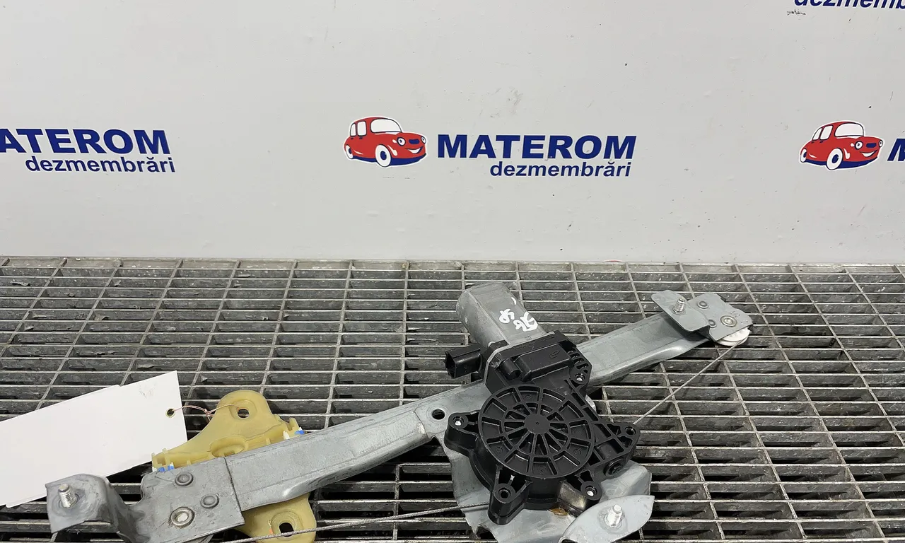 MACARA USA SPATE STANGA RENAULT CAPTUR I 2013-2016
