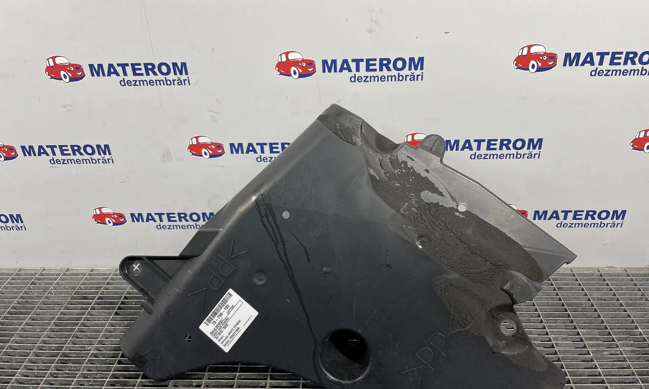 SCUT SUB MASINA RENAULT CAPTUR I 2013-2016