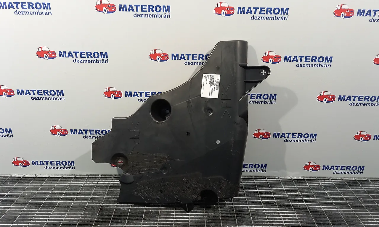 SCUT SUB MASINA RENAULT CAPTUR I 2013-2016