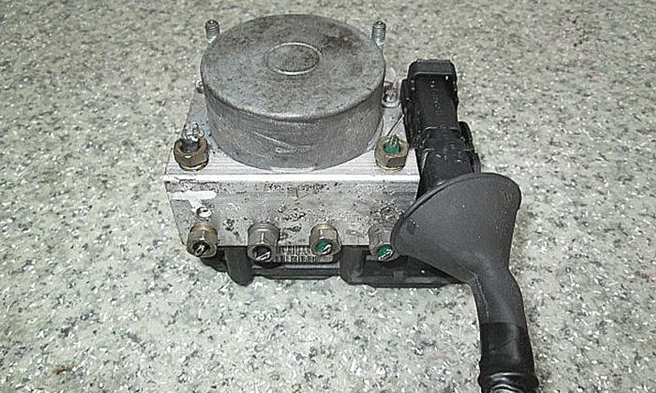 UNITATE ABS RENAULT CLIO III 2005-2014