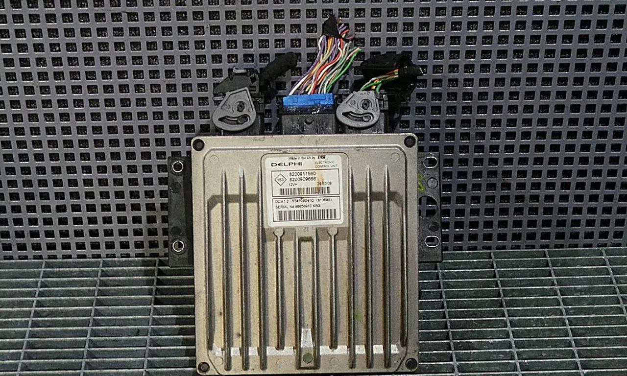 CALCULATOR MOTOR RENAULT CLIO III 2005-2014