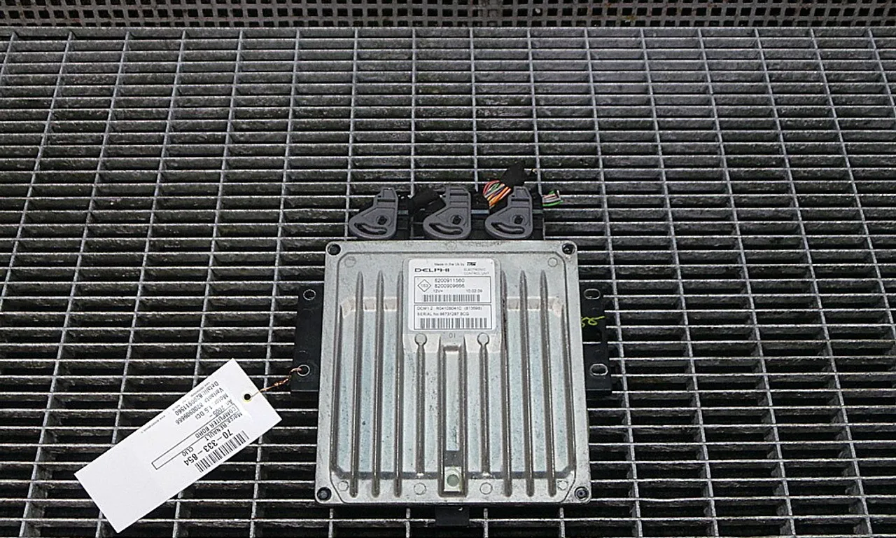 CALCULATOR MOTOR RENAULT CLIO III 2005-2014
