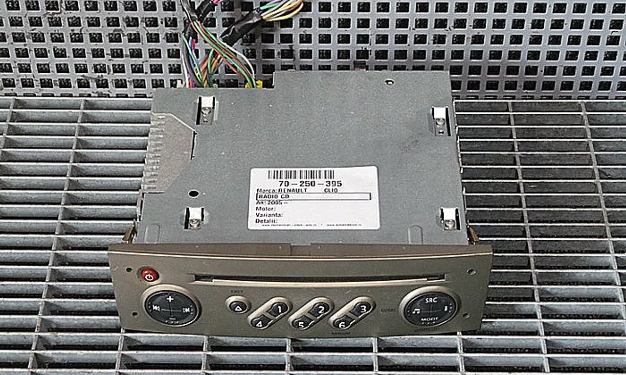 RADIO CD RENAULT CLIO III 2005-2014
