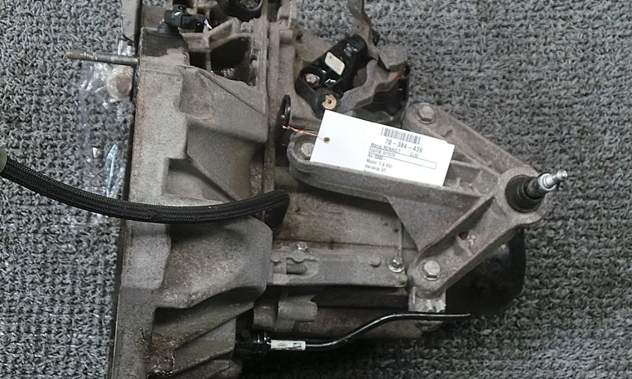 CUTIE VITEZE RENAULT CLIO III 2005-2014
