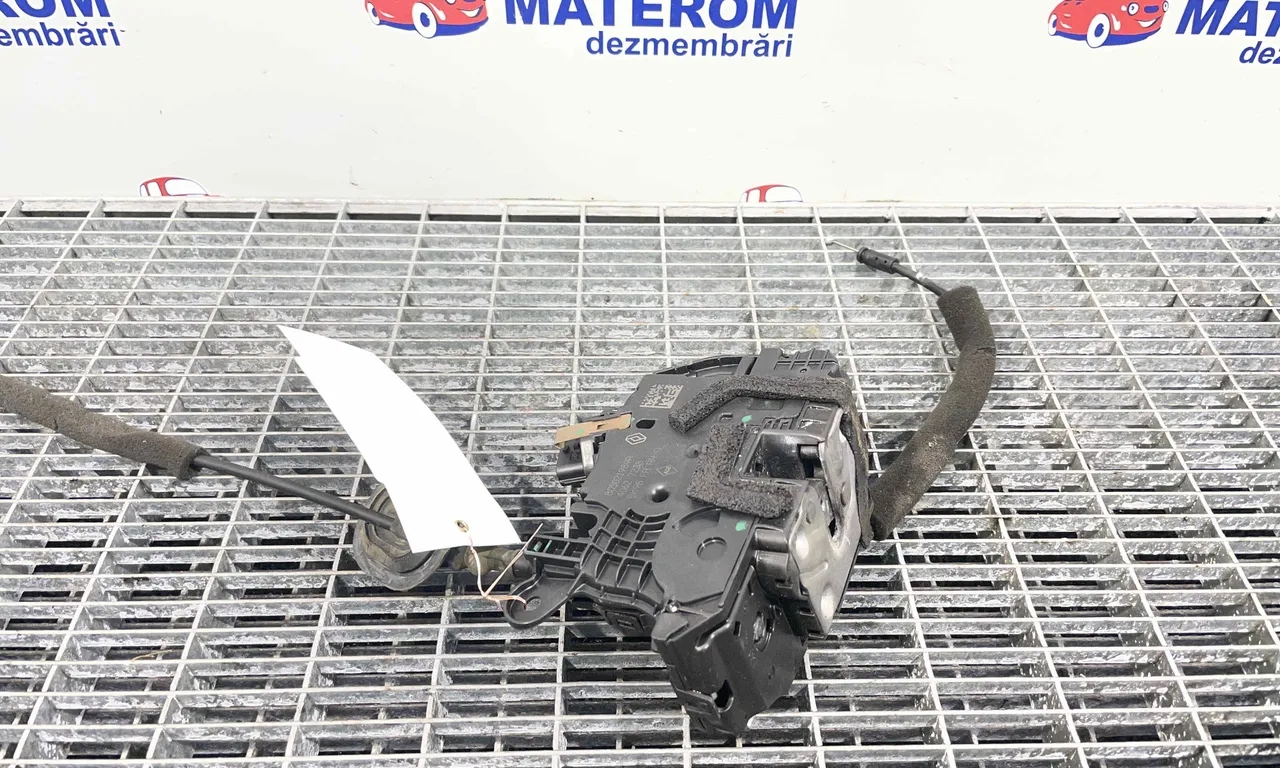 INCUIETOARE USA FATA DREAPTA RENAULT CLIO IV 2012-2021