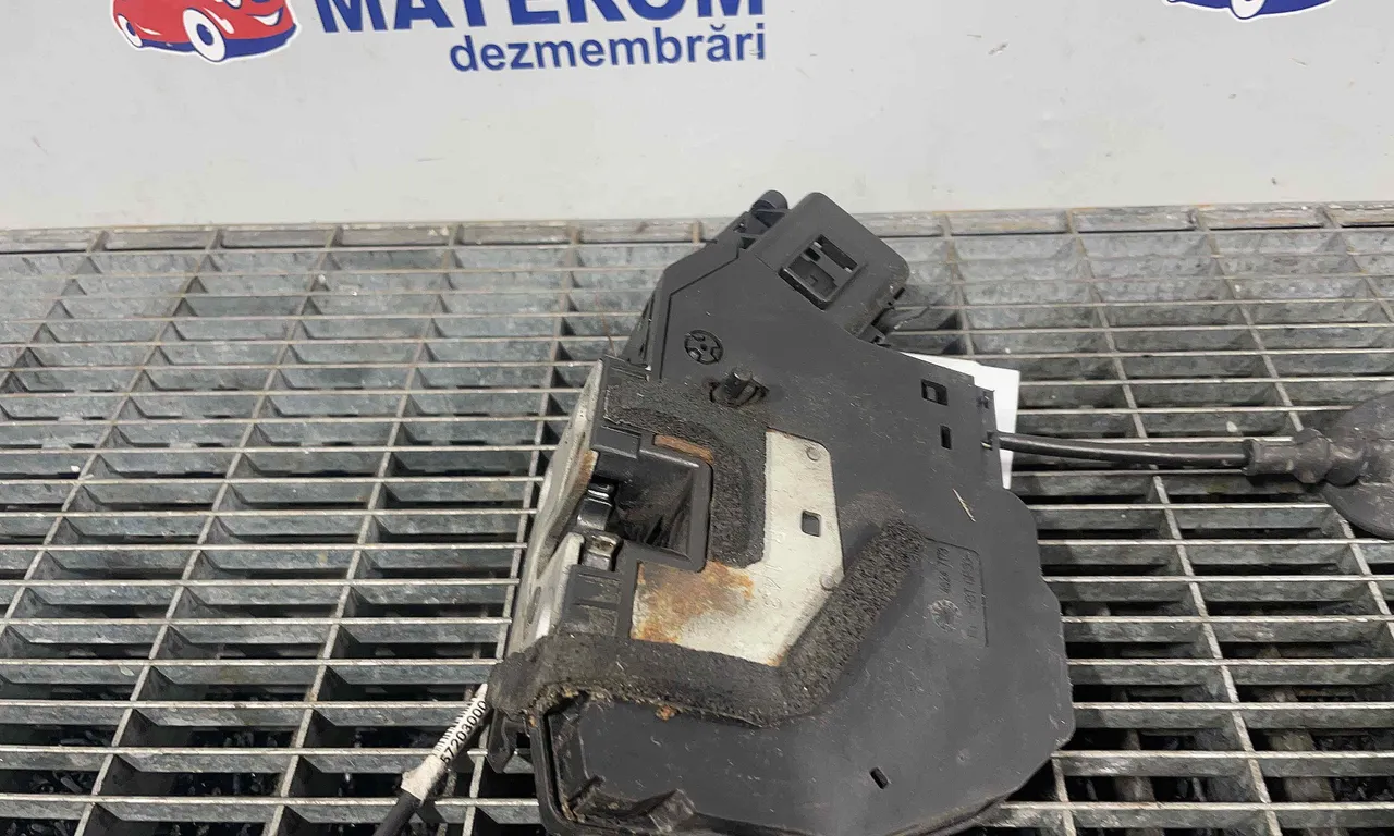 INCUIETOARE USA SPATE DREAPTA RENAULT CLIO IV 2012-2021
