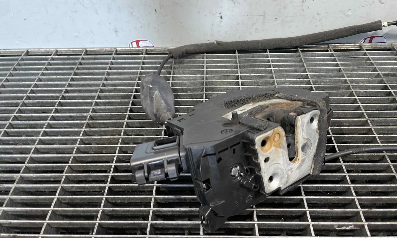 INCUIETOARE USA SPATE DREAPTA RENAULT CLIO IV 2012-2021