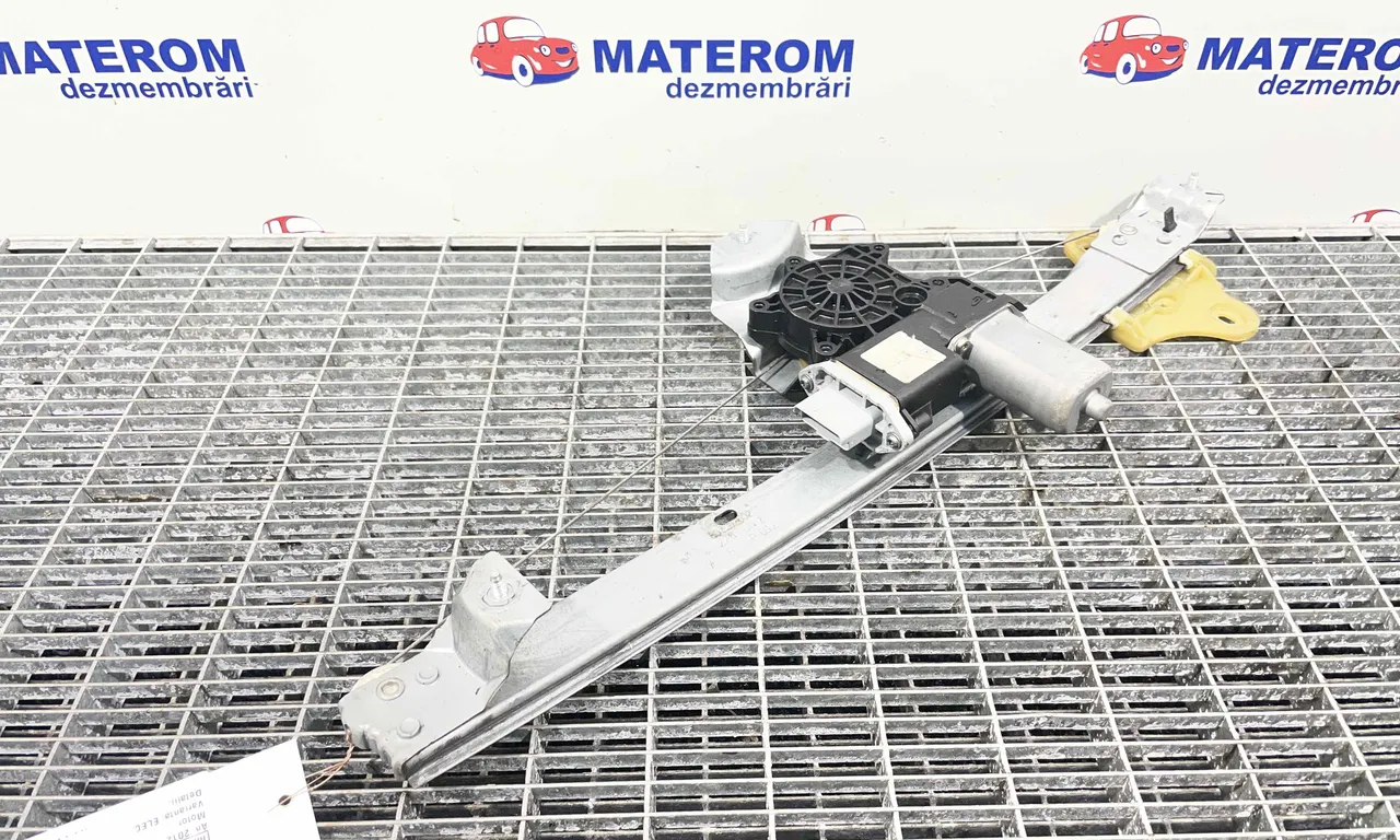 MACARA USA FATA DREAPTA RENAULT CLIO IV 2012-2021