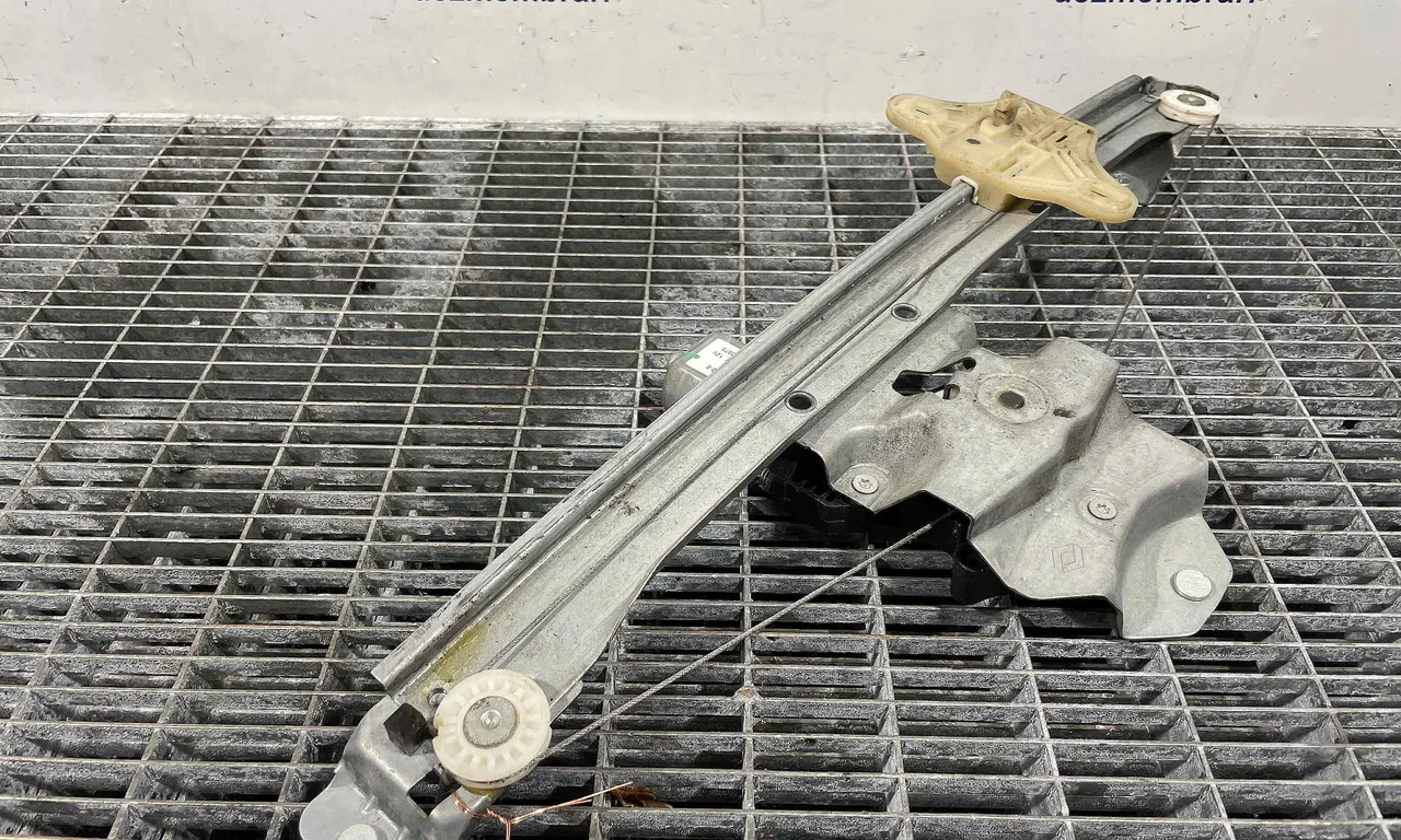 MACARA USA FATA STANGA RENAULT CLIO IV 2012-2021