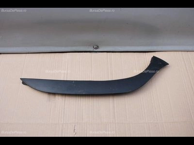 Ornament sub far stanga RENAULT CLIO IV 2012-2021 oe 260440852R, vedere frontata