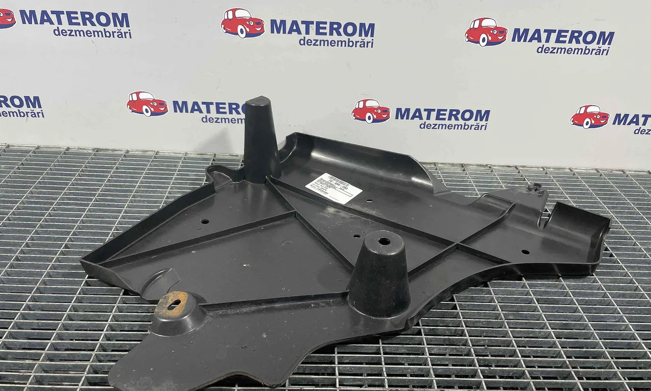 SCUT SUB MASINA RENAULT CLIO IV 2012-2021