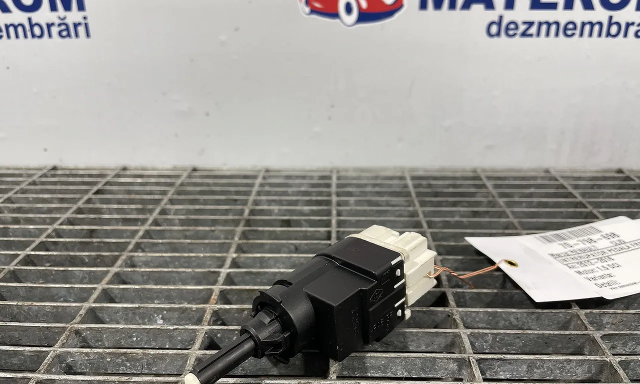 INTRERUPATOR PEDALA FRANA RENAULT CLIO IV 2012-2021