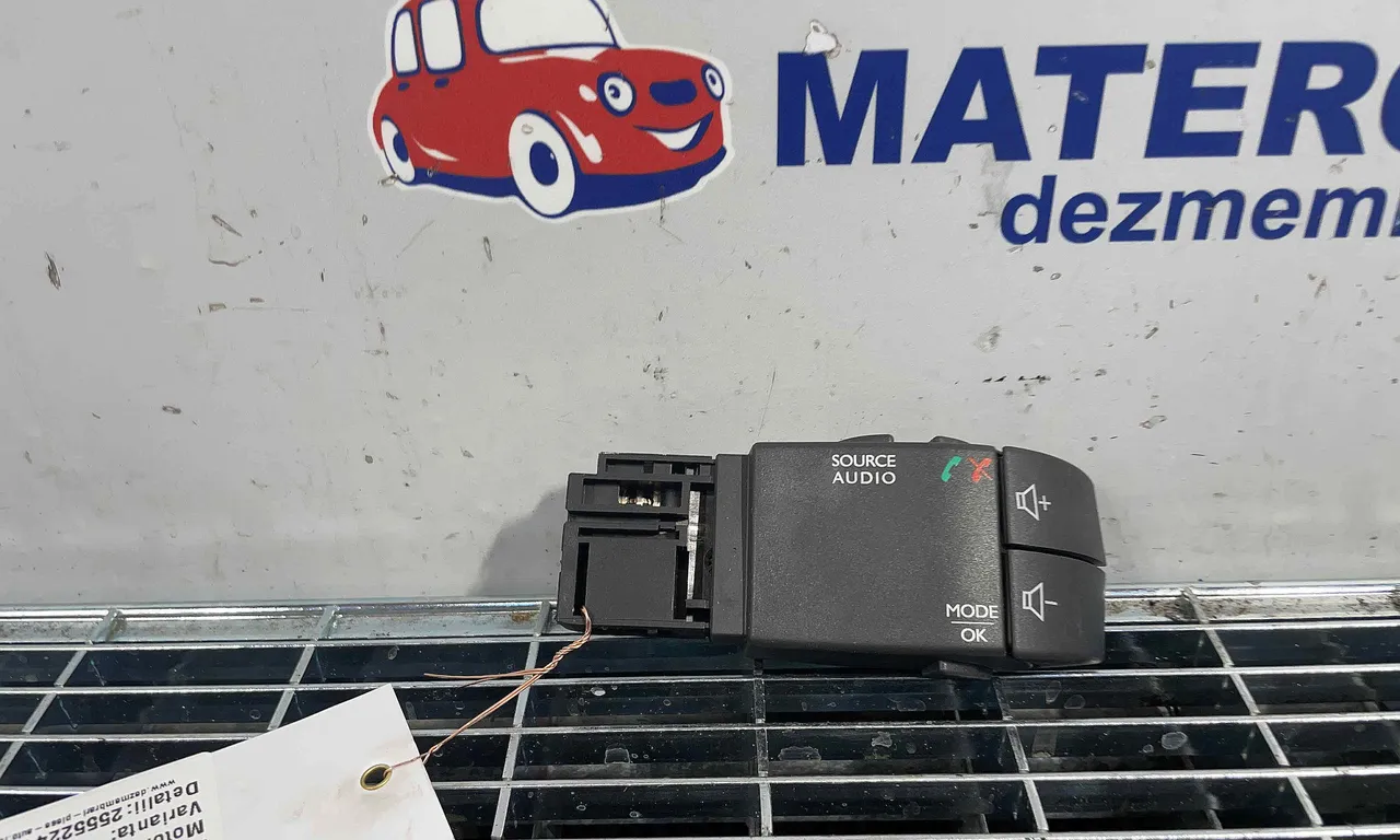 BUTOANE COMENZI VOLAN RENAULT CLIO IV Grandtour 2012-2021