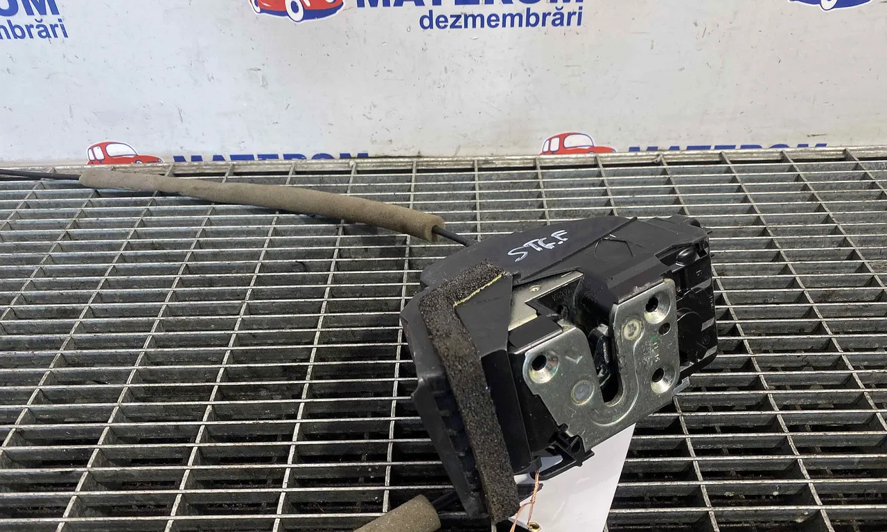 INCUIETOARE USA FATA STANGA RENAULT KADJAR 2015-2018