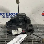 INCUIETOARE USA SPATE STANGA RENAULT KADJAR 1.6 dCi 130 2015-2018 oe-825014EA2B, vedere laterala
