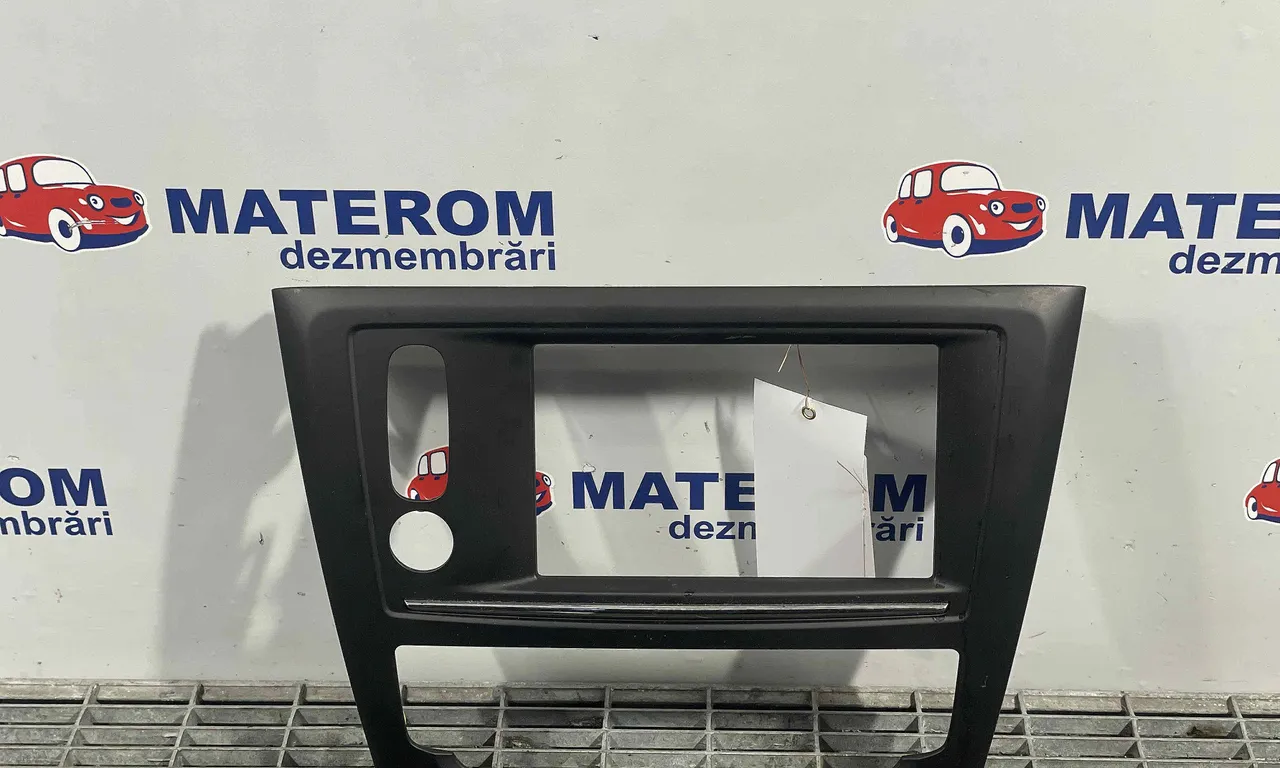 ORNAMENT BORD RENAULT KADJAR 2015-2018