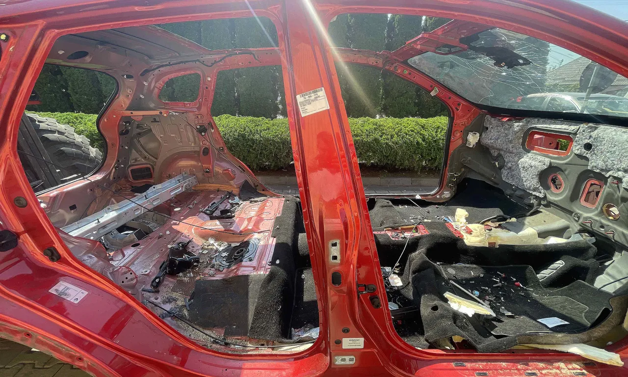 STALP MIJLOC DREAPTA RENAULT KADJAR 2015-2018