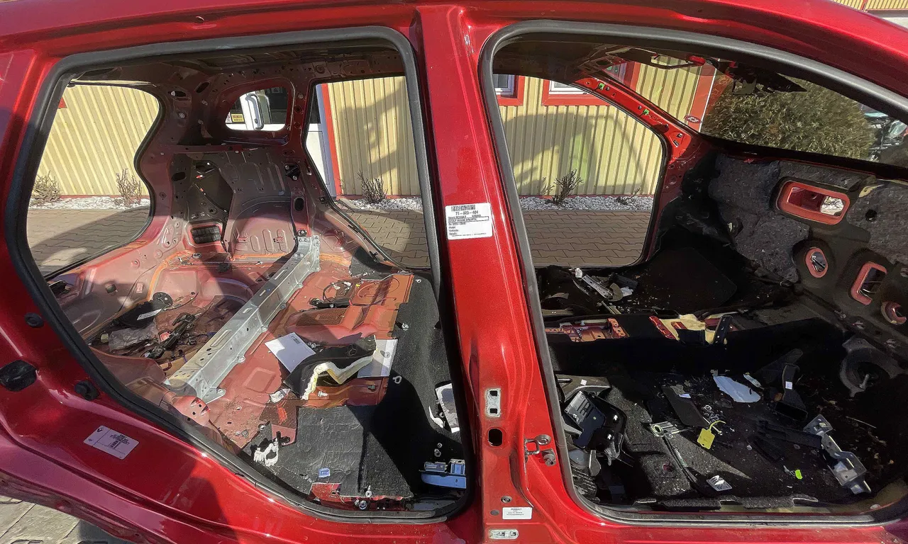 STALP MIJLOC DREAPTA RENAULT KADJAR 2015-2018