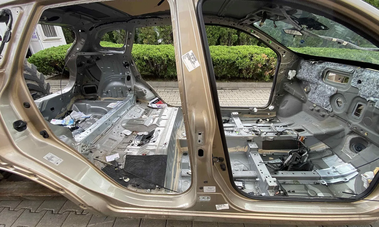 STALP MIJLOC DREAPTA RENAULT KADJAR 2015-2018