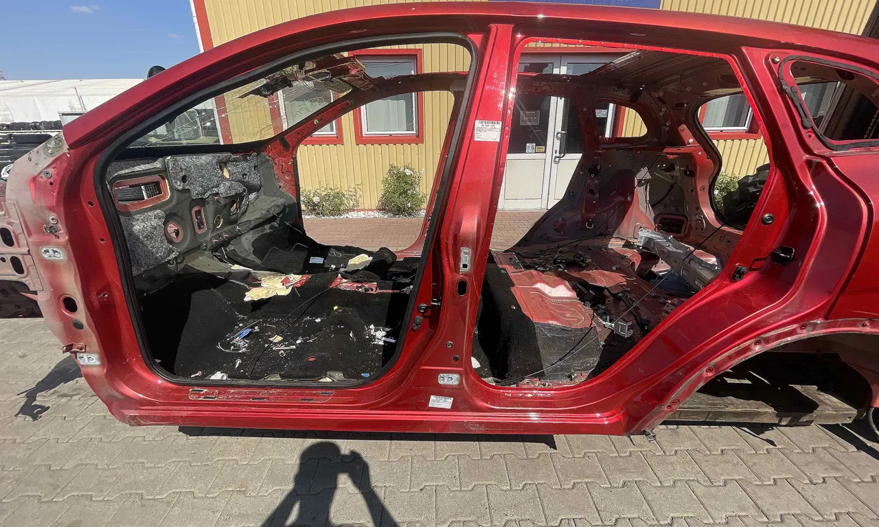 STALP MIJLOC STANGA RENAULT KADJAR 2015-2018