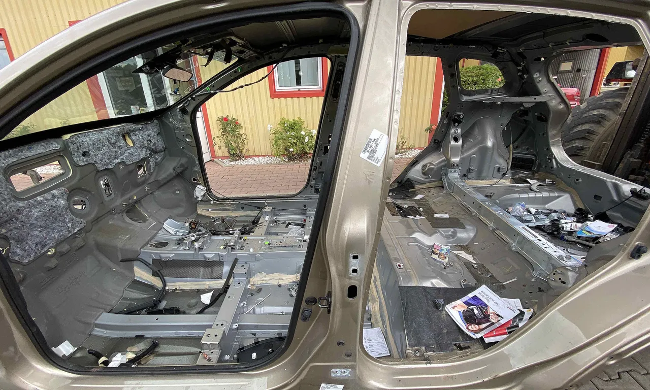 STALP MIJLOC STANGA RENAULT KADJAR 2015-2018