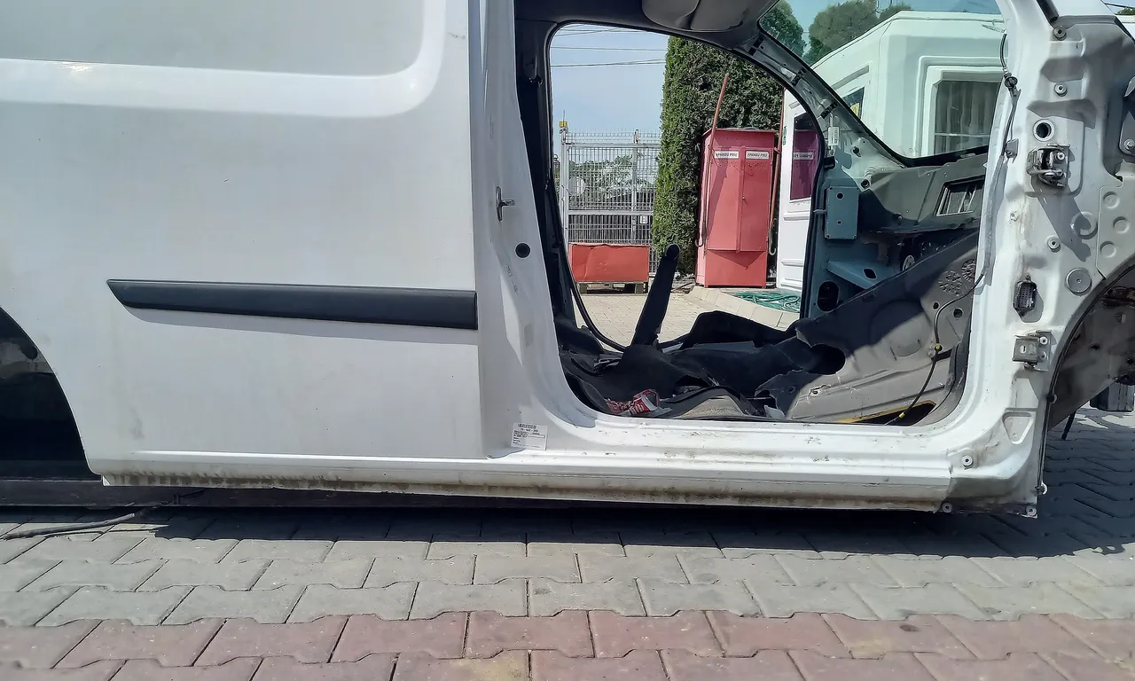 PRAG DREAPTA RENAULT KANGOO / GRAND KANGOO II 2008-2013
