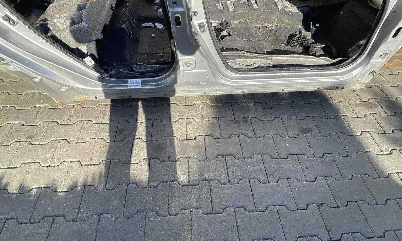 PRAG DREAPTA RENAULT KOLEOS I 2008-2011