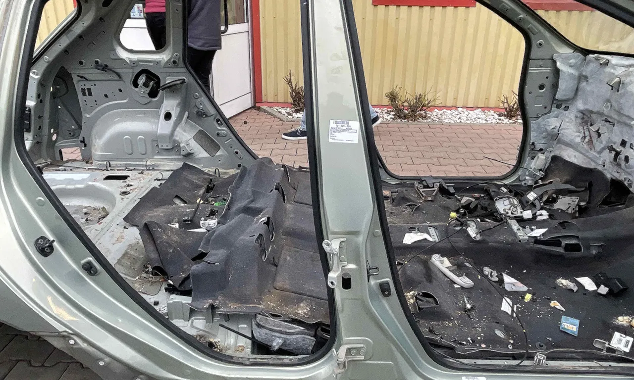 STALP MIJLOC DREAPTA RENAULT KOLEOS I 2008-2011