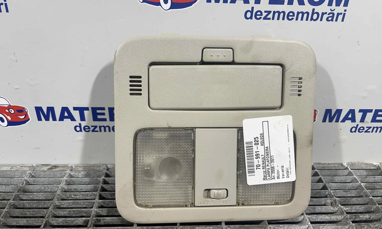 LAMPA PLAFONIERA RENAULT KOLEOS I 2008-2011