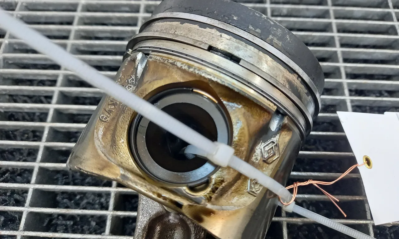 PISTON RENAULT KOLEOS I 2008-2011