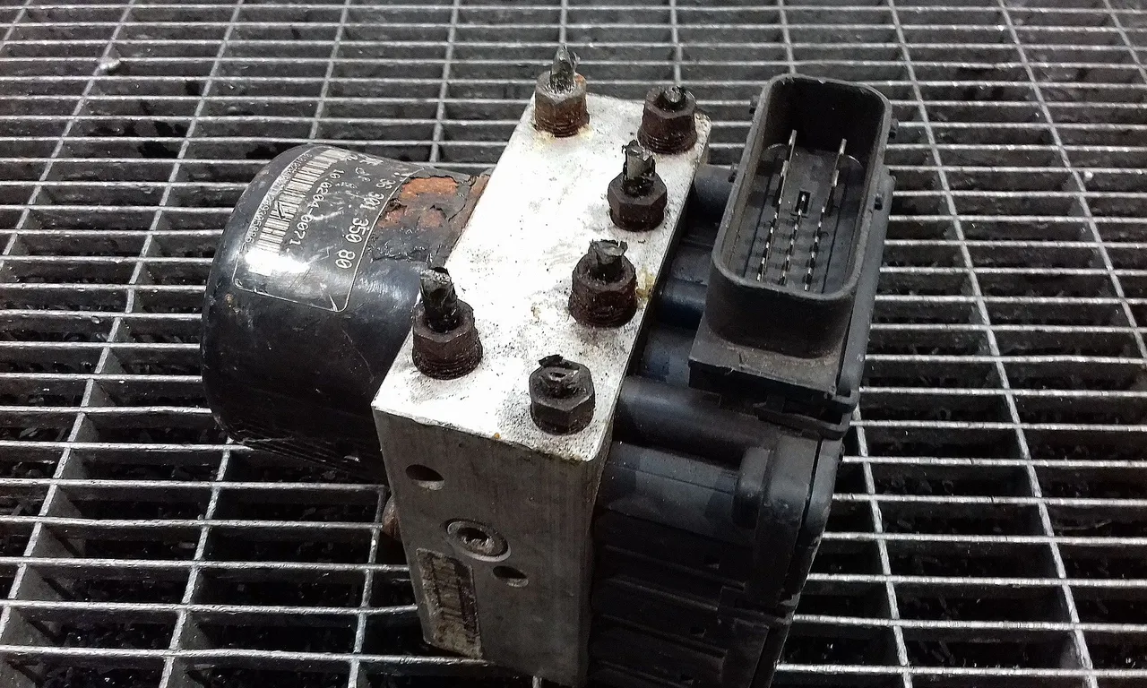 UNITATE ABS RENAULT LAGUNA I 1993-2002
