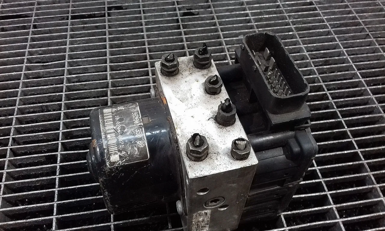 UNITATE ABS RENAULT LAGUNA I 1993-2002